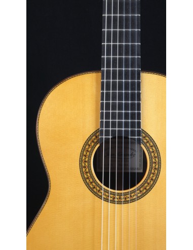 Juan Hernández Profesor - Spruce